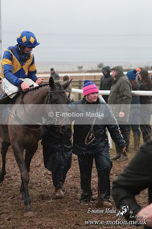 PtP 260125 1128 - Cocklebarrow Point-to-Point racing with the Heythrop Hunt 26/01/25