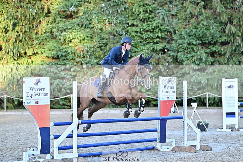 250829A-192235-03747 - Cls 12 1.05m Amateur Quali and Open
