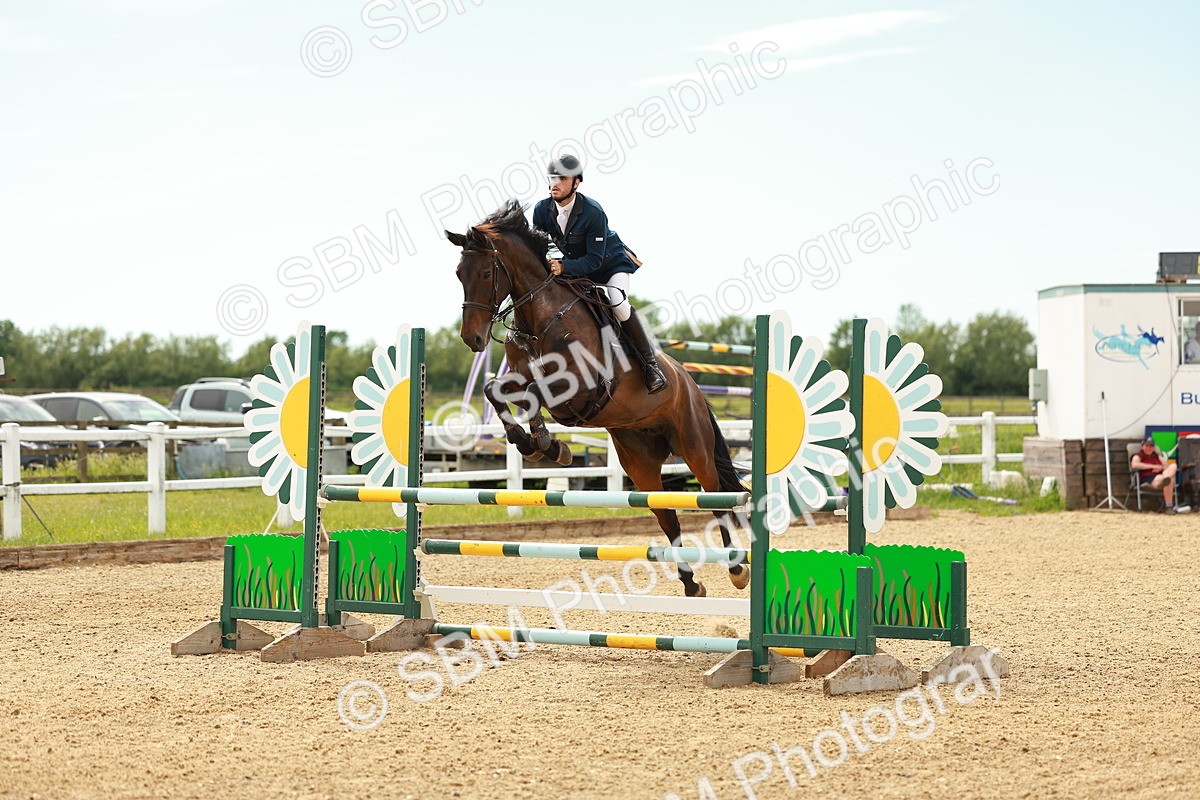 SBM_002251 - Class 4 - Senior Newcomers - 1.10m