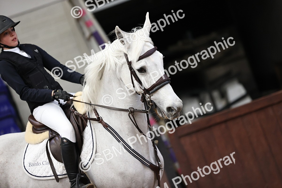 SBM_005926 - Class 16 - Senior Newcomers - 1.10m Open