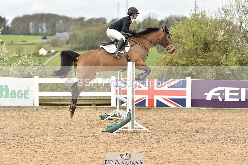 240403A-141222-00735 - Cls 4 Newcomers and 1.10m Open