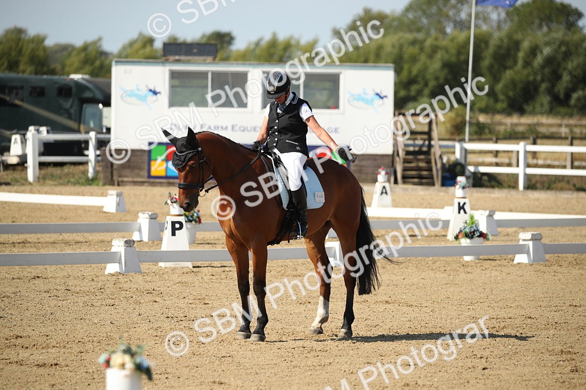 SBM_004158 - Class 11 - Novice 5 - 10.24-11.20