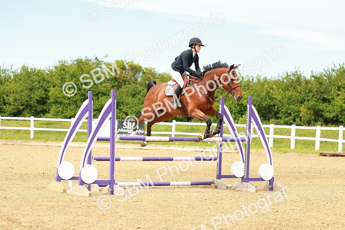 SBM_002204 - Class 4 - Senior Newcomers - 1.10m
