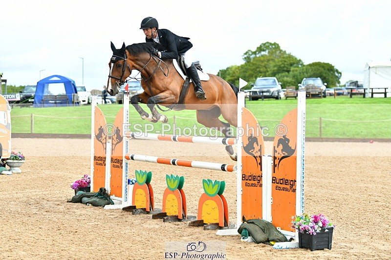 230723A-095759-10718 - Cls 4, 2 Star Small 1.30m