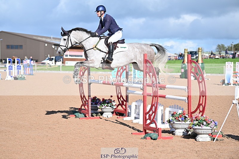 231014A-113418-04424 - Cls 18 Newcomers & 1.10m Open