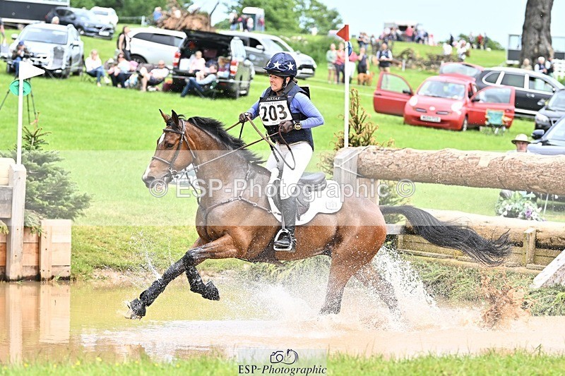 240525-144344-16046 - 203-OAKPORT_WEST_COAST_EXPRESS-Emma_Wilkes