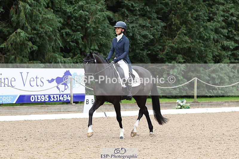 241024-113915-01885 - 052-Lydia.Heywood-JUST.THE.BISCUIT