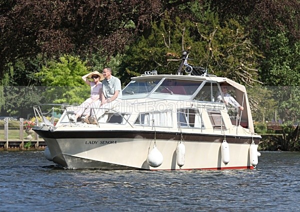 090703 LADY SENORA IMG_7428 - HENLEY REGATTA FRIDAY 3rd JULY 2009