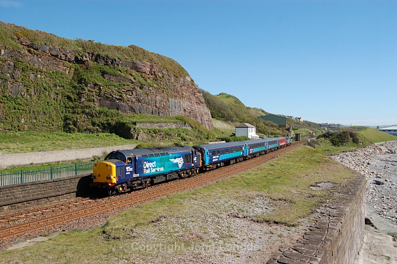 JL 23.5.15 37609 2C34 14.33 Carlisle - Barrow, Redness Point - Cumbrian Coast (north to south)