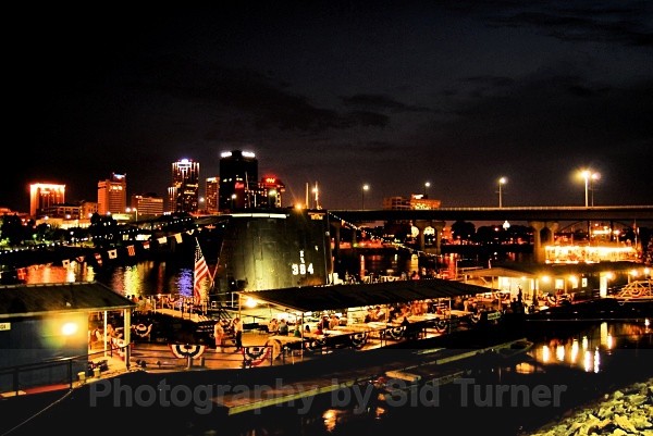 razorback on the fourth - Cityscapes and buildings