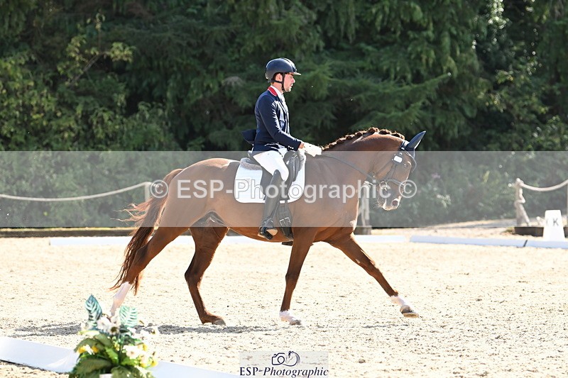 250808A-164224-02156 - 153-Angus.Corrie-DeaneVeyron.II