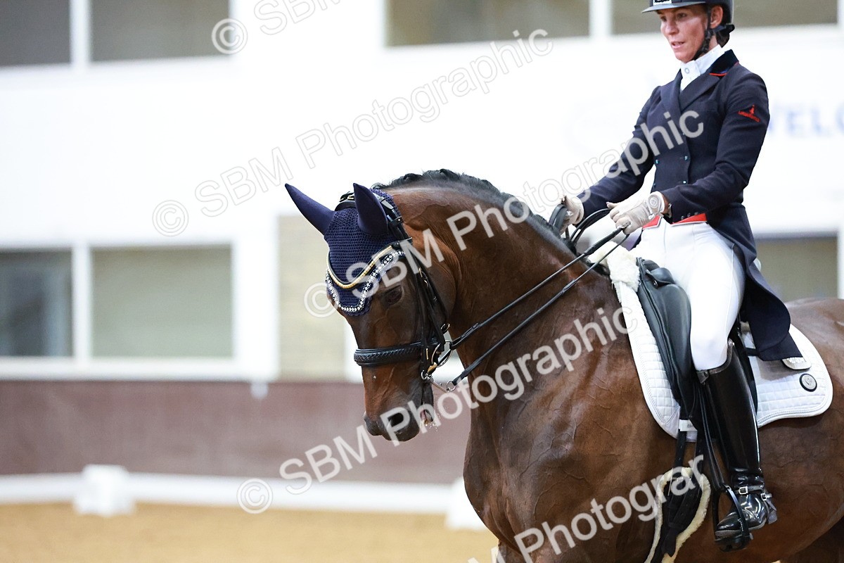 SBM_007951 - Class 9 - FEI INT II - 16.54.17.57