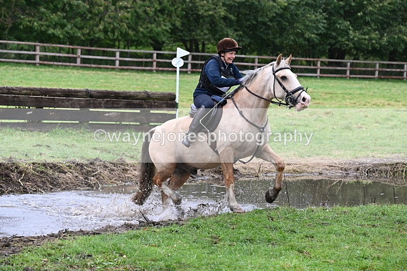 WJ6_6588 - Time at Photographer 12:41 to 13:05