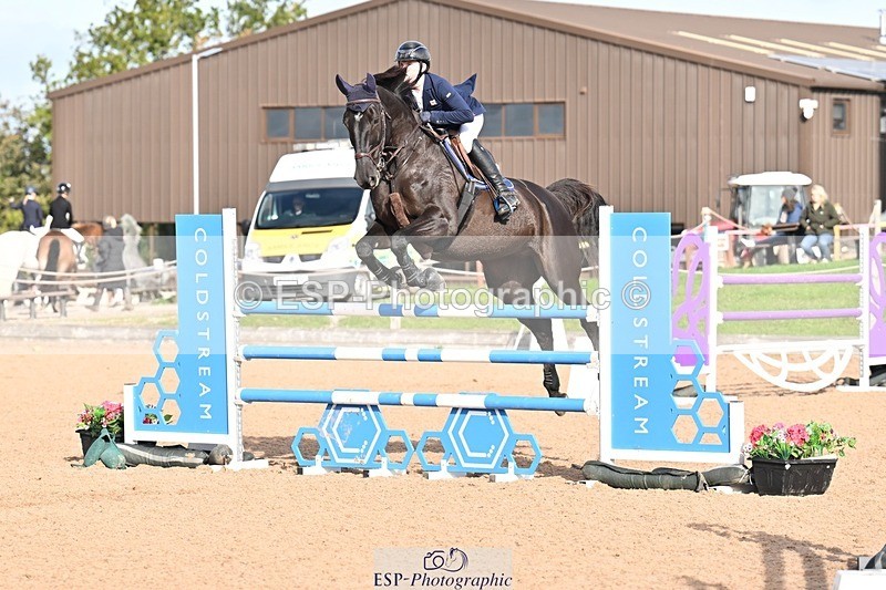 251005-102617-02759 - Cls 15 Foxhunter and 1.20m