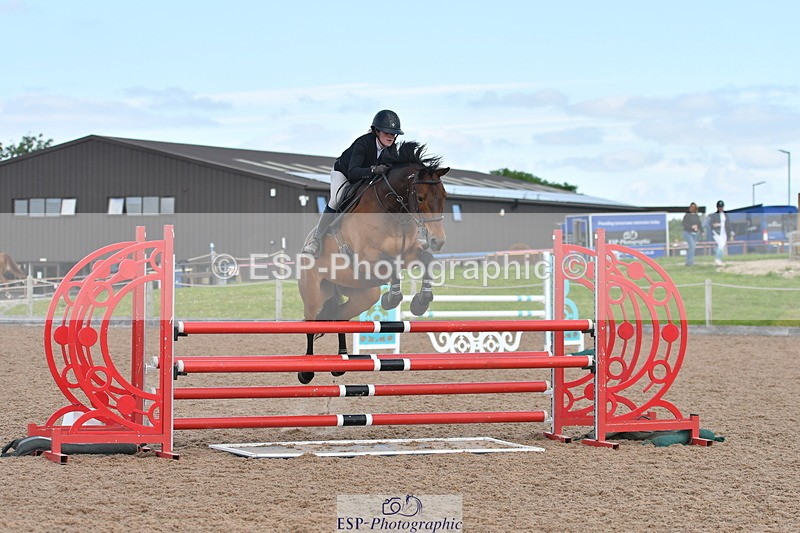 240609A-112914-04589 - Cls 17 Snr 1.05m Open