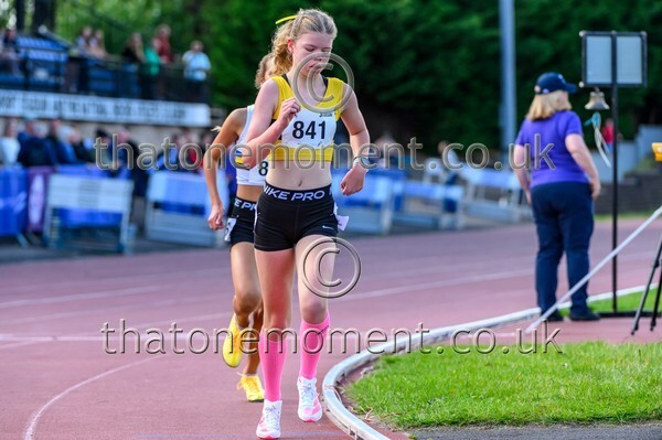 Age26 SUN-924076 - Track Female Set Three