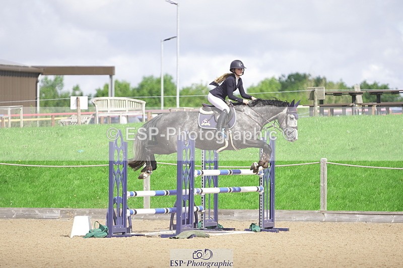 230806A-105634-01467 - Cls 13 Snr Newcomers & 1.10m Open