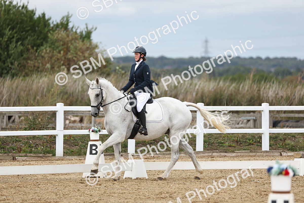SBM_002650 - Class 7 - Novice 2 Warm Up
