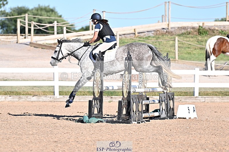 250708A-181540-00449 - 90cm Classes