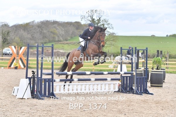 BPP_1374 - CLASS 15 SAT Senior BritiNovice/ 90cm Open