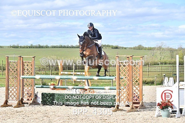 BPP_4305 - CLASS 8 FRI Senior Foxhunter/ 1.20m Open
