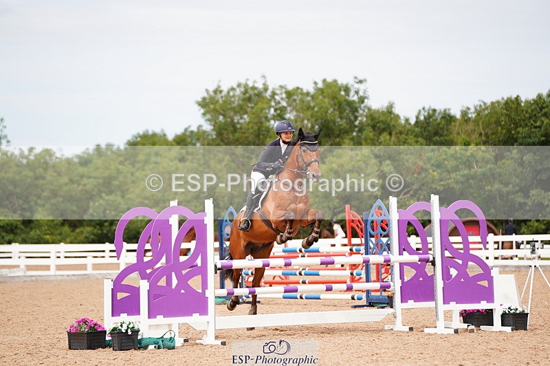 240803A-140818-08402 - Cls 38 1.05m Amateur Qualifier