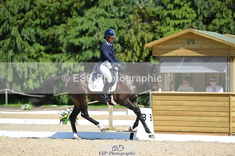 230526-145051-07024 - 485-OPPOSITION_HERALDIK_GIRL-Kirsty_Chabert-DR