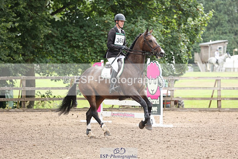 240804-111133-11520 - 364-Tom_Rowland-MONBEG_SKYFALL