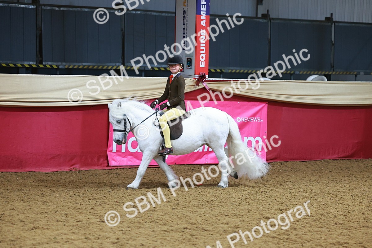 SBM_09430 - Class 102 - HOYS Veteran Qualifier - Ridden Veteran