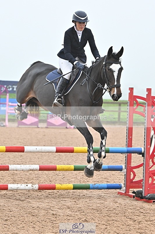 241103A-112754-07048 - SUN Cls 18 British Novice and 90cm Open