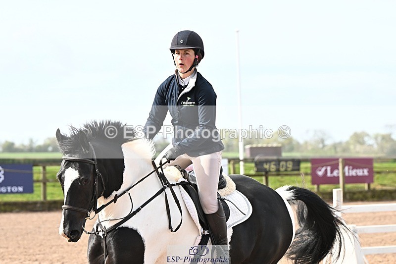 250416-100302-00194 - Cls 1 British Novice and 90cm