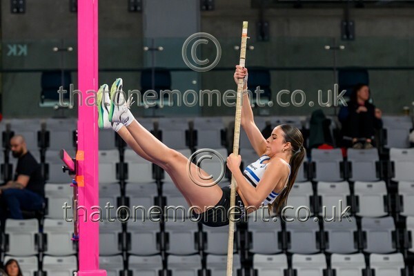 Age26SAT-914541 - Field Female