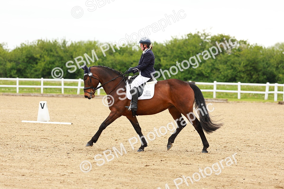 SBM_005040 - Class 16 - Novice 6
