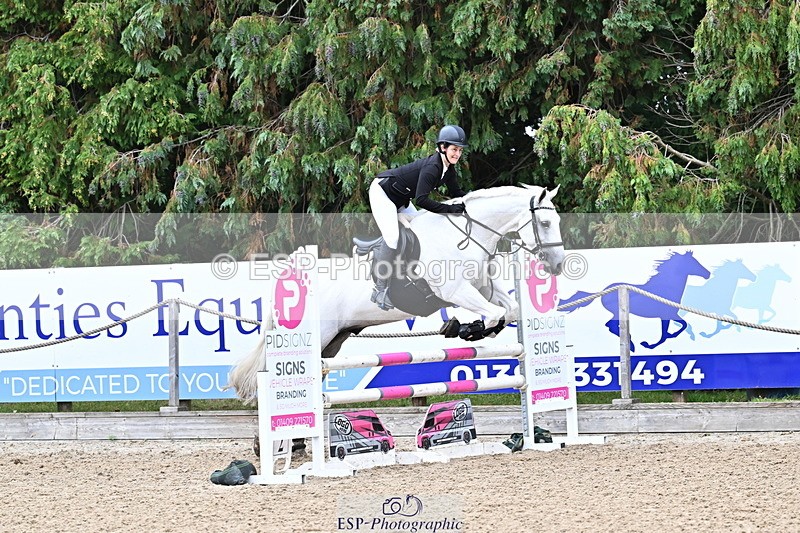 250830A-125501-06110 - Cls 22 95cm Amateur Quali