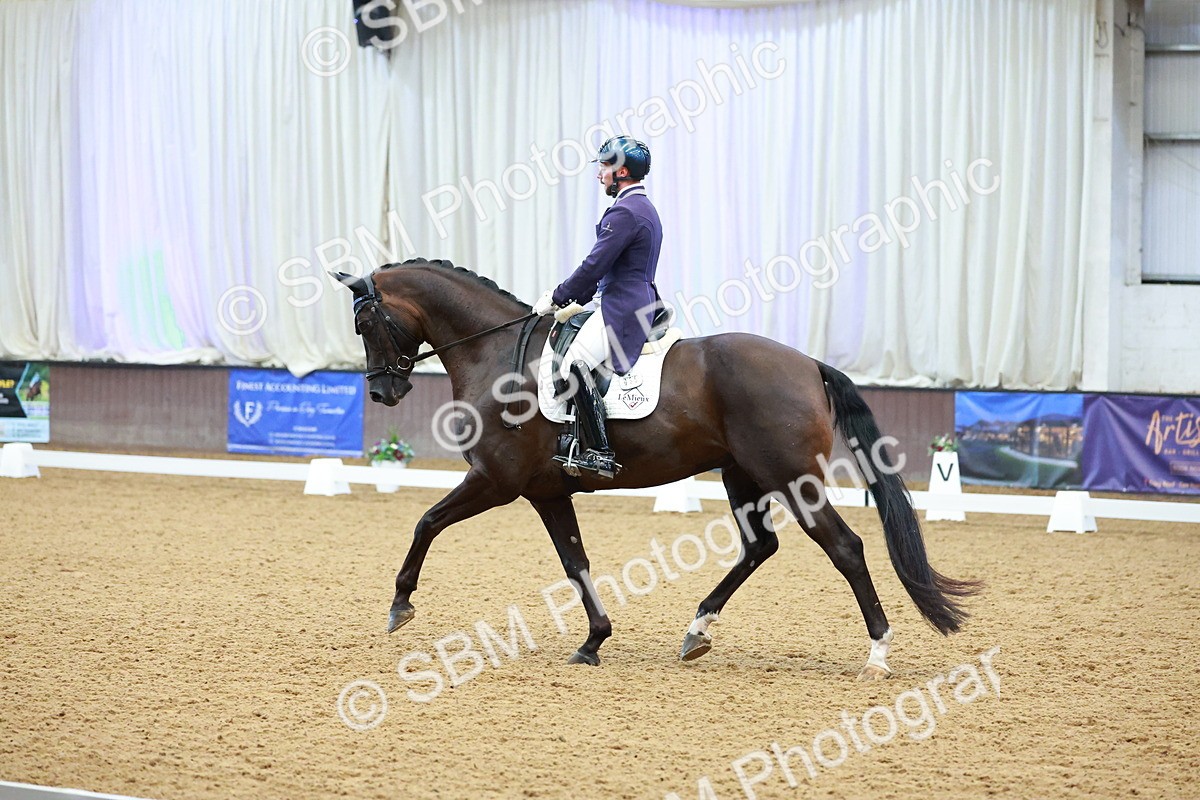 SBM_007815 - Class 9 - FEI INT II - 16.54.17.57