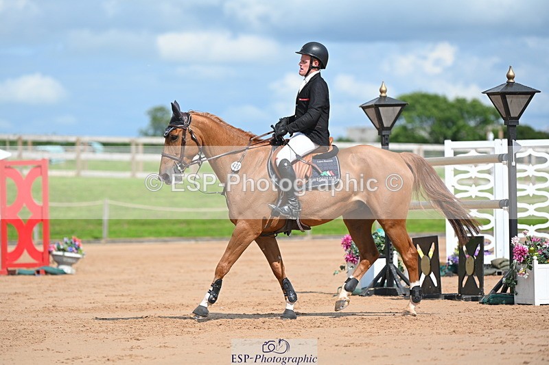 230721A-155859-07537 - Cls 10, 2 Star Big 1.45m Start to break