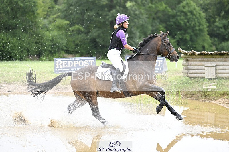 240804-130231-13908 - 460-Amelie_Huntington-Whiteley-HOLNEST_FINNEGAN