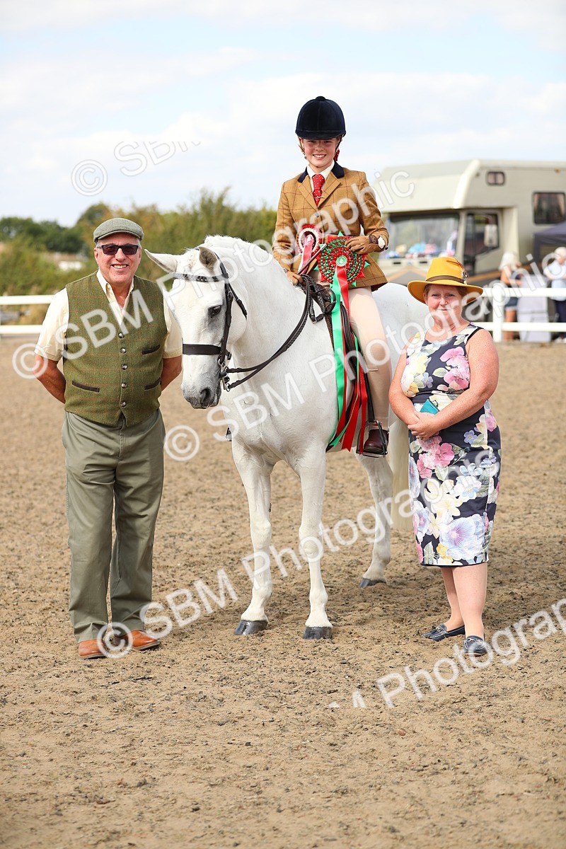 SBM_05705 - Class 48a Style & Performance 70cm (15-19)