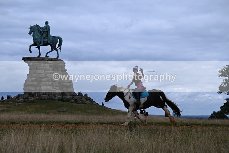 DSC_6558 - Time at Statue 12:45 to 13:15