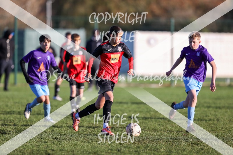 1DX31826 - 2025-11-23 FC Abbey Meads U13 Purple V Highworth Town Junior FC U13 T