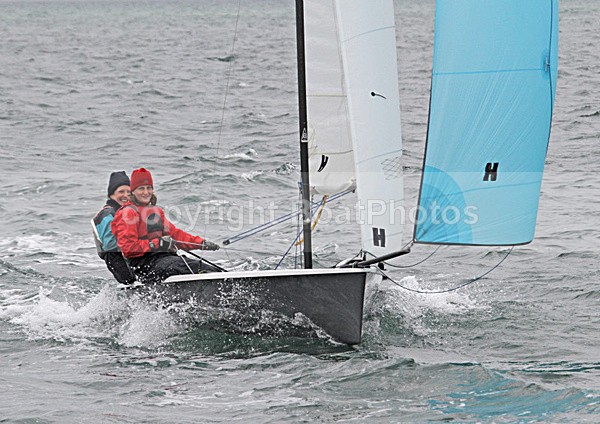 100509 RS200 TWO GIRLS IMG_9443 - Sailboats - monohull