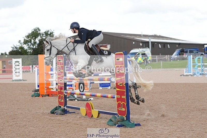 250921-122449-02914 - Cls 9 Pony Foxhunter and 1.10m