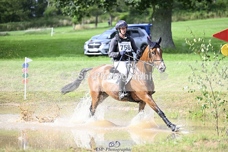 240804-172257-18917 - 758-Christopher_Wincer-CASA_COMQUEST