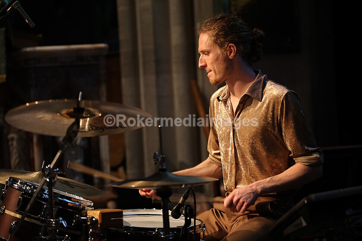 FOLK N BLUES-442 - FOLK and BLUES SEPT 2022