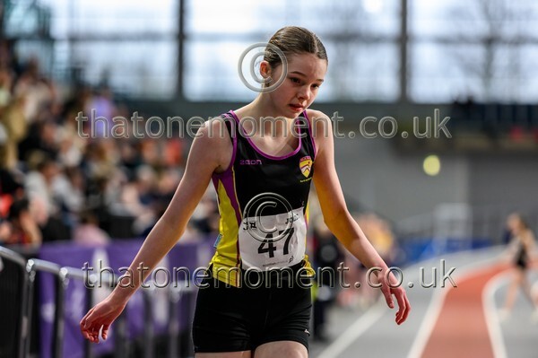 AgeInd25SAT-919367 - Track Female Set One