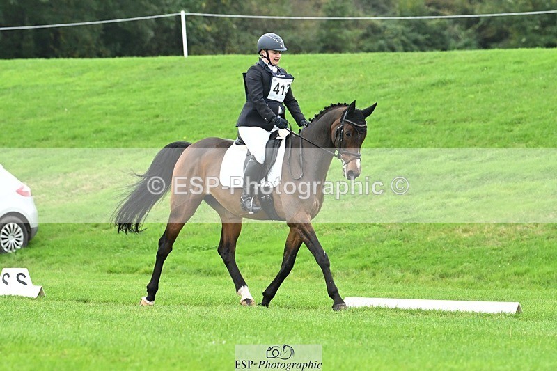 241024-140940-04416 - 413-Sophie.Westmore-CALCOURT.LEONARDO