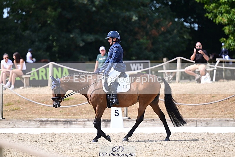 260802A-111847-05513 - Novice Silver break - break