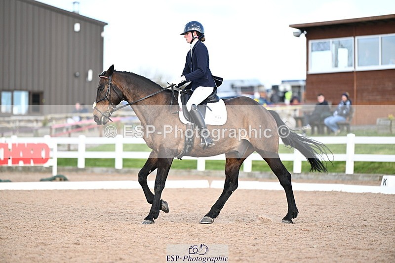 240324A-133024-03666 - Novice 27, 12.30 to 13.50