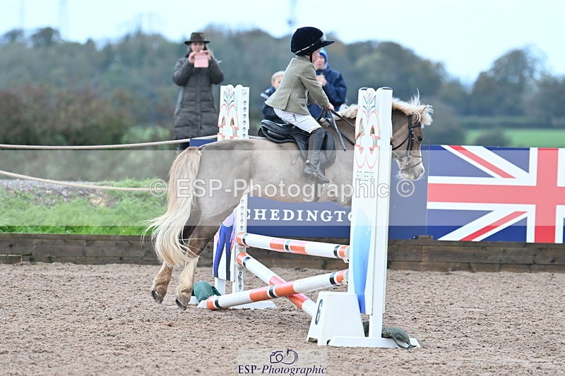 231029A-102527-02729 - 70cm Club and Schools