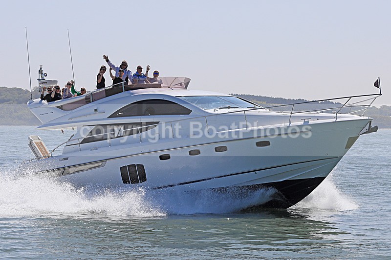 180505 WISE WORDS - FAIRLINE PHANTOM 48 1Y3A7140 - Flybridge Cruisers